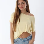 חולצה קצרה גזרת עטלף גזורה - דגם מיקה